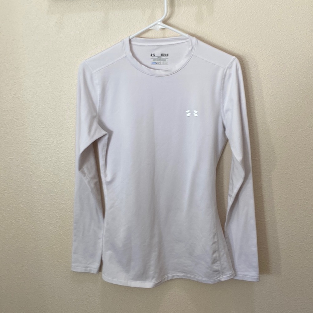 Under Armour medium white fitted top